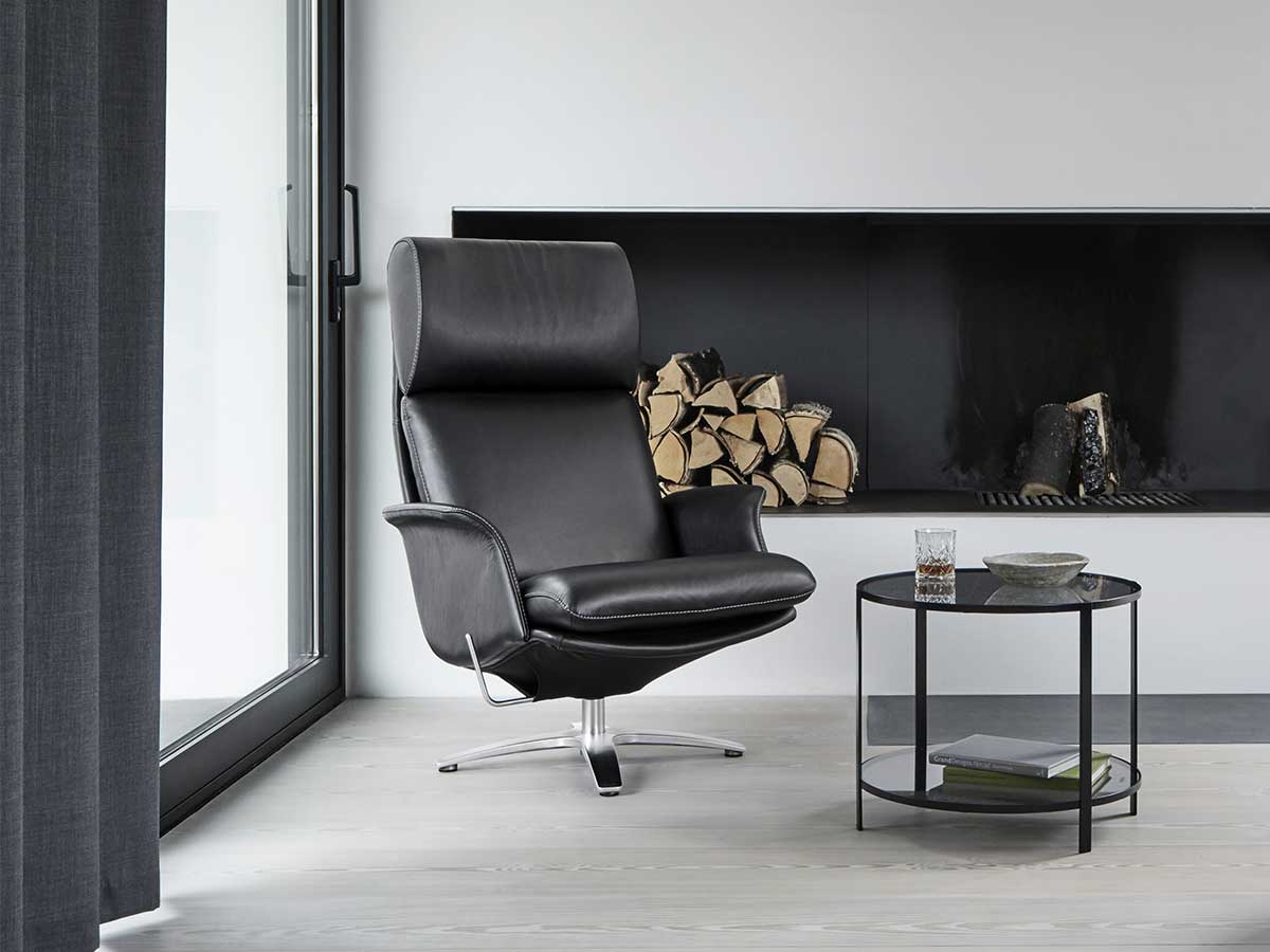 Nasa lænestol med sort læder fra Berg Furniture