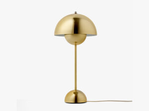 VP3 Flowerpot bordlampe i polished Brass