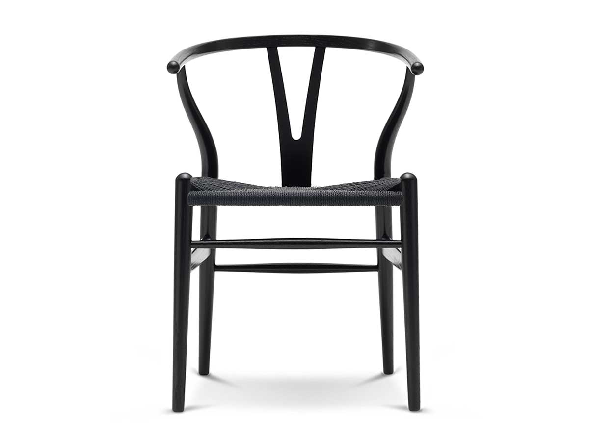 Y-stol CH24 ask sort med sort flet fra Carl Hansen