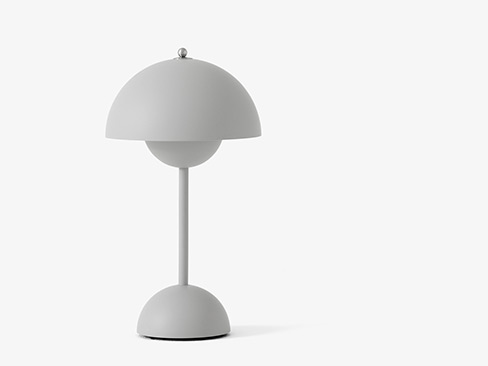 VP9 Flowerpot bordlampe uden ledning i matt grey
