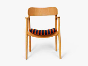 Asger Spisestol fra Bent Hansen i Bøg med orange stribet sæde