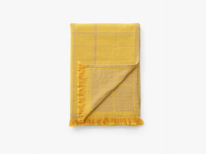 Foldet tæppe AP10 Untitled i Desert Yellow