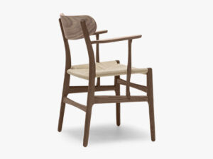 CH26 spisestol fra Carl Hansen i valnød olie m. naturflet back