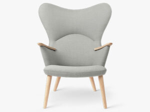 CH78 Mama Bear Chair, set forfra, i stoffet Passion 13101