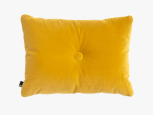 Dot Cushion 1 i soft yellow fra HAY