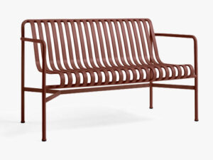 Palissade Dining bench i iron red med armlæn fra HAYs Palissade-serie