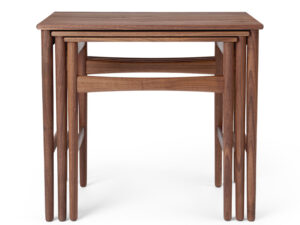 CH004 Nesting Tables fra Carl Hansen og søn, skubbet sammen