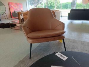 Wendelbo hug stol i cognac læder udstillingsmodel