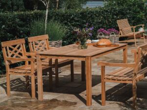 Tisvilde havebord i teak fra Noble Denmark - miljø