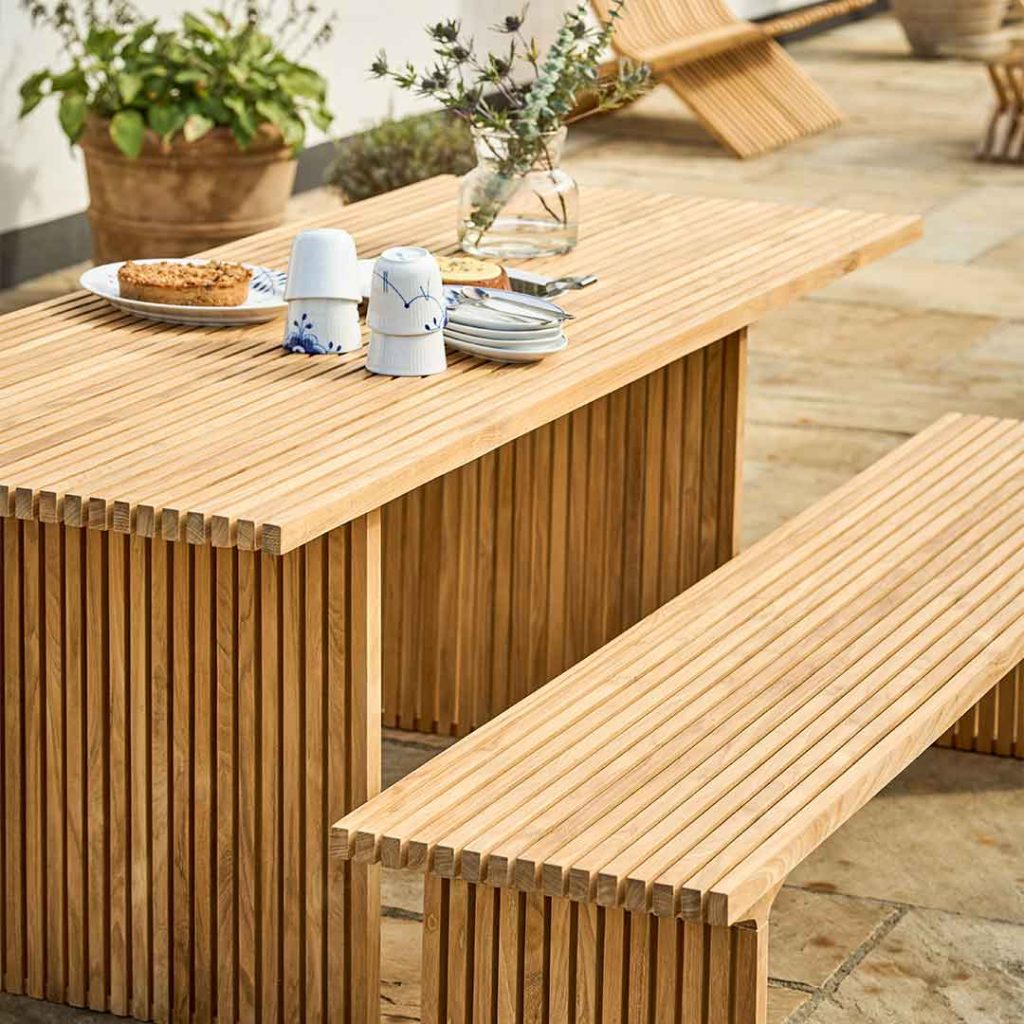 Parallel havebord og bænk fra Noble Denmark