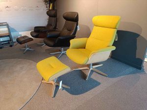 Timeout lænestol og skammel - Facet stof - UDSTILLINGSMODEL