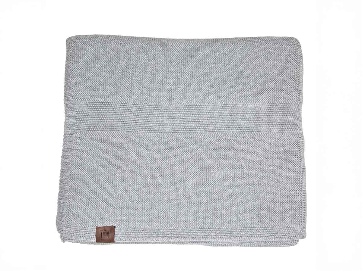 Strikket plaid Basis i medium grey melange 160x140 cm fra By LOHN