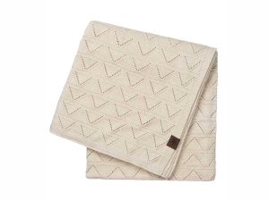 Strikket plaid Mauntain beige melange 160x140 cm fra By LOHN